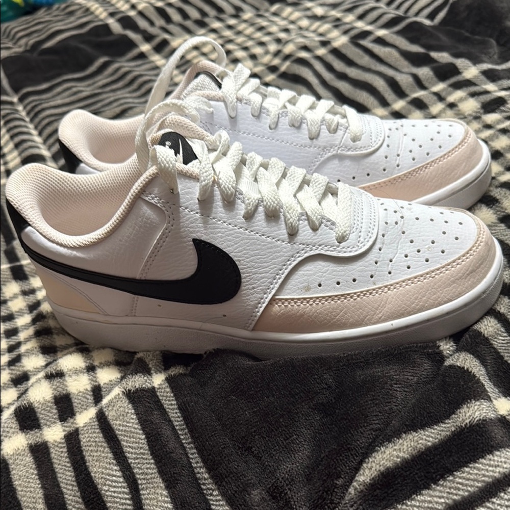 Women’s Nikes